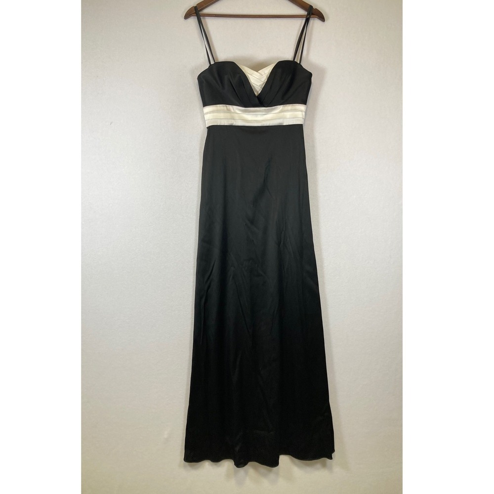 Classic Elegant BCBGMAXAZRIA Women 6 Black Cream Colorblock Maxi Evening Gown